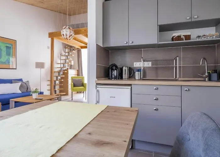 アパート Art Gallery