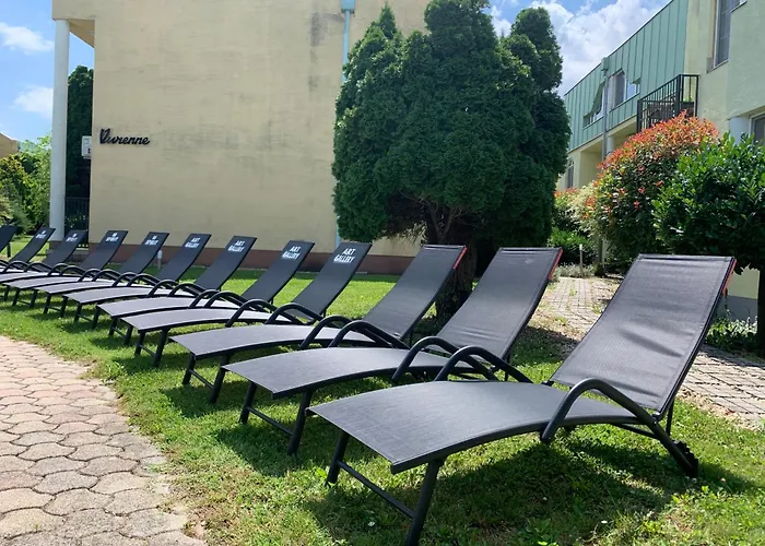 アパート Art Gallery